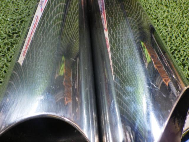 HOT
RUN (Hot run)
Stainless steel slip-on muffler
Removed from a Softail Duce (2000 model)