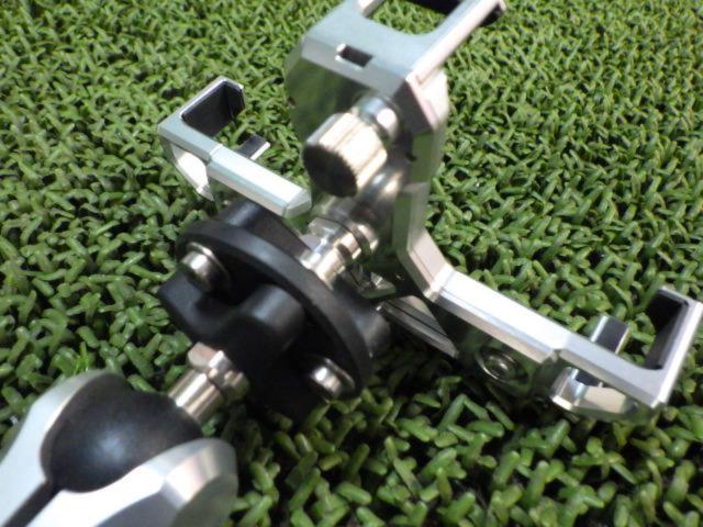 SYGNHOUSE (sign House)
Sumaho holder
With vibration absorption unit (without pipe clamp base)
