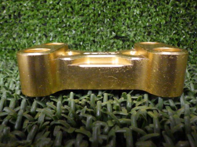H2C
Handlebar clamp
gold
ZOOMER-X (Zoomer X)