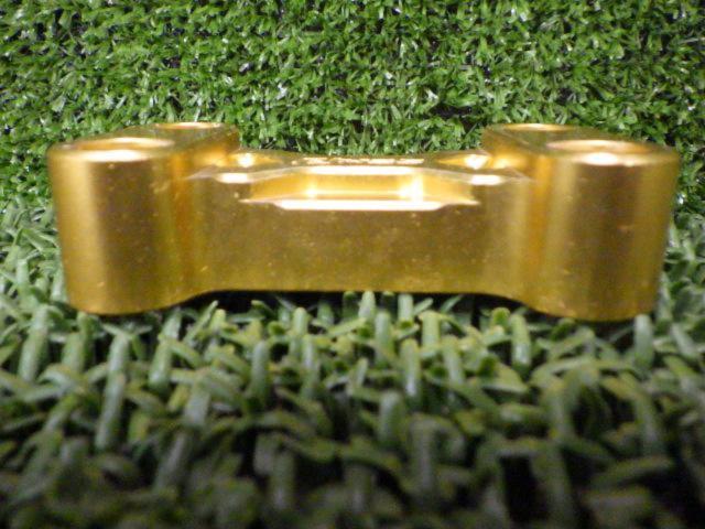 H2C
Handlebar clamp
gold
ZOOMER-X (Zoomer X)