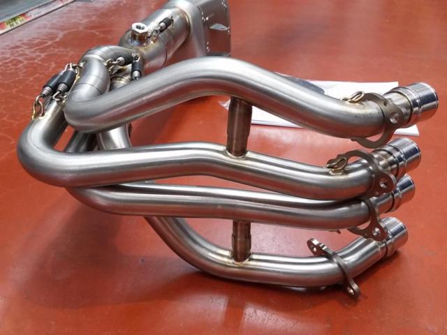 AKRAPOVIC(アクラポビッチ) レーシングライン カーボン 【ZX25R/SE(’20～’22)】★大特価!2026-7月より大幅値下げ!★