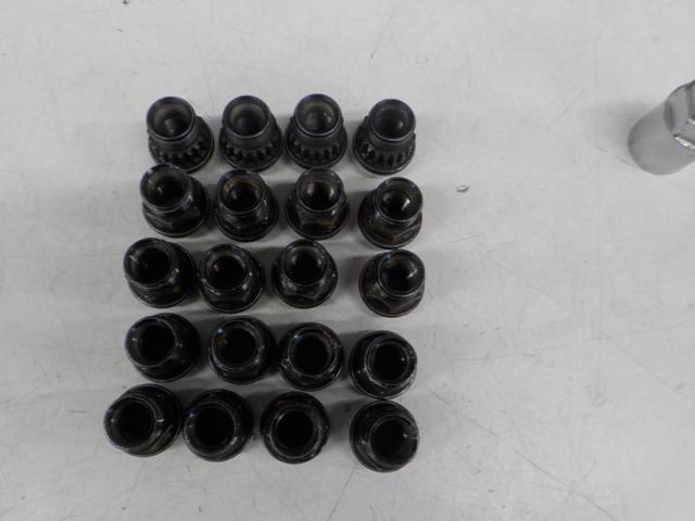MID 17HEX N&L SET/ロックナットセット 20個入り