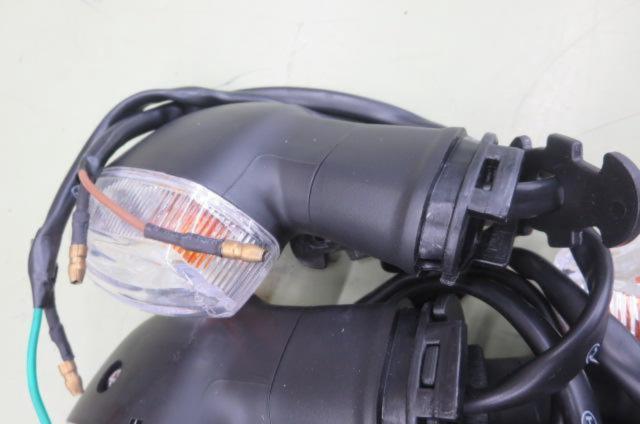 YAMAHA
Genuine turn signal set of 4 (vehicle model unknown)
Unchecked