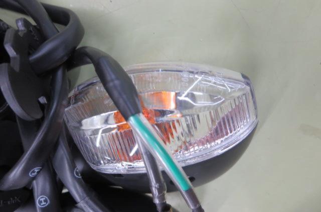 YAMAHA
Genuine turn signal set of 4 (vehicle model unknown)
Unchecked