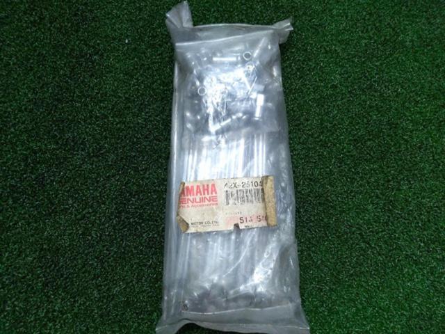 9YAMAHA genuine
Front and rear spoke set