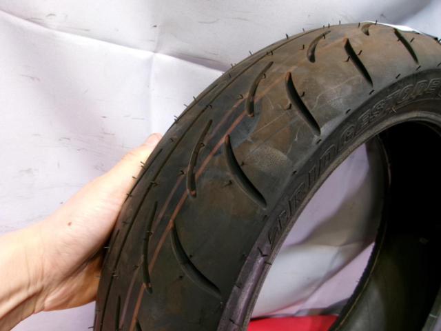 ワケアリ BRIDGESTONE MCS60015 BATTLAX SC 120/70-13 53P TL フロントタイヤ 製造2020年15週