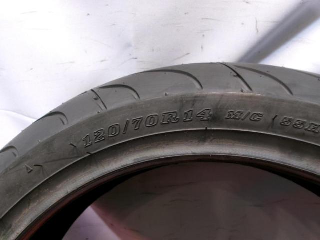 Wakeari
DUNLOP
318247
ROADSMART
III
120 / 70R14
55H
TL
Front tire
Manufacture 2020/09 week