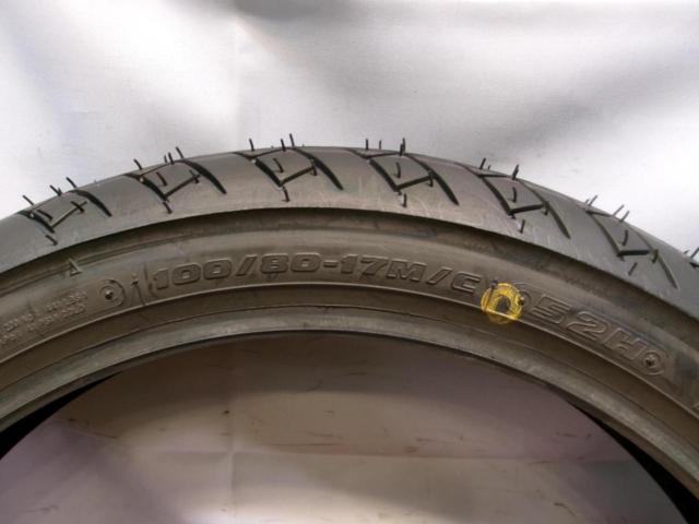 Wakeari
BRIDGESTONE
MCS07917
BT-45
100 / 80-17
52H
TL
Front tire
Manufacturing 30 weeks 2020