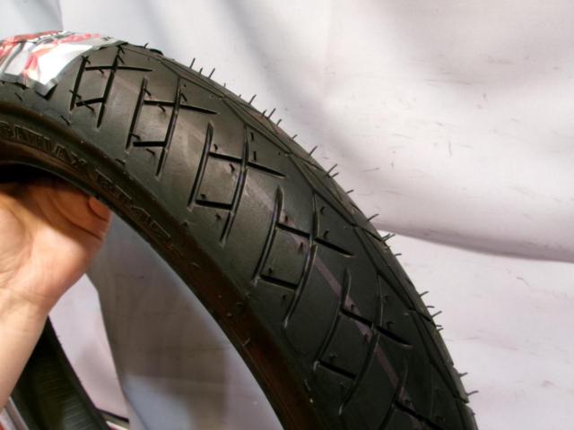 Wakeari
BRIDGESTONE
MCS07917
BT-45
100 / 80-17
52H
TL
Front tire
Manufacturing 30 weeks 2020