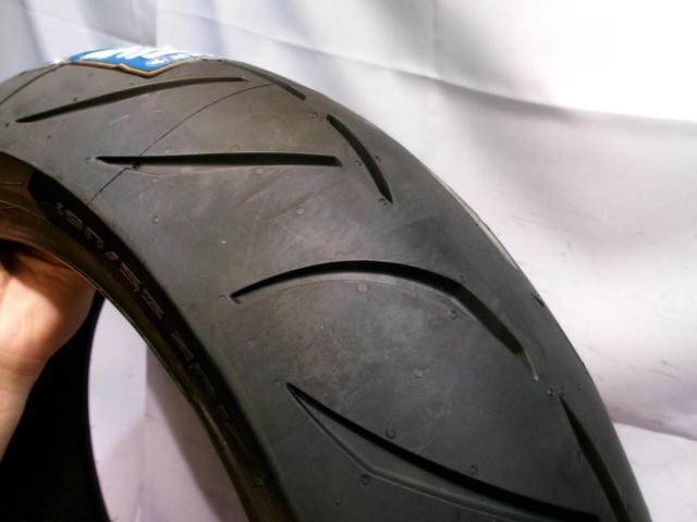 Wakeari
METZELER
2450500
SPORTEC
M7
RR
190 / 55ZR17
75W
TL
Rear tire
Manufacture 4 weeks 2020