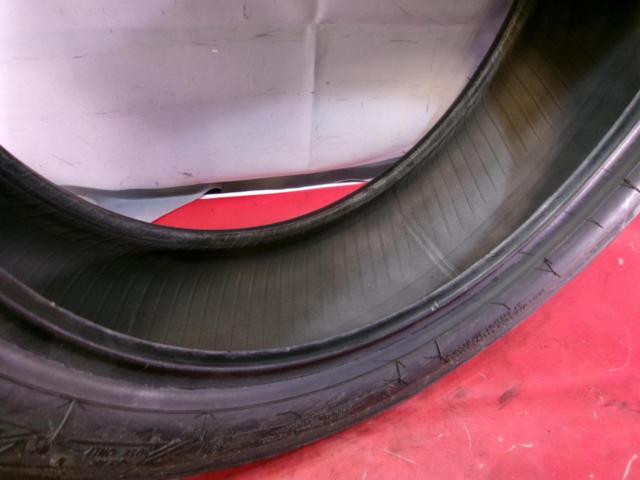 Wakeari
BRDGESTONE
MCR00303
BATTLAX
SC
160 / 60R14
65H
TL
Rear tire
Manufacture 15 weeks 2017