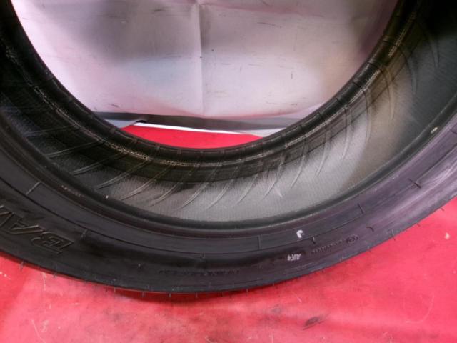 Wakeari
BRIDGESTONE
SCS60019
BATLLAX
SC
140 / 70-12
65L
TL
Rear tire
Manufacture 2023/03 week