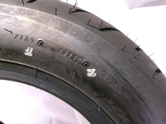 Wakeari
DUNLOP
298105
SCOOTSMART
110 / 100-12
67J
TL
Front tire
Manufacture 27 weeks 2020