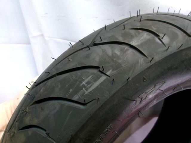 Wakeari
DUNLOP
298105
SCOOTSMART
110 / 100-12
67J
TL
Front tire
Manufacture 27 weeks 2020