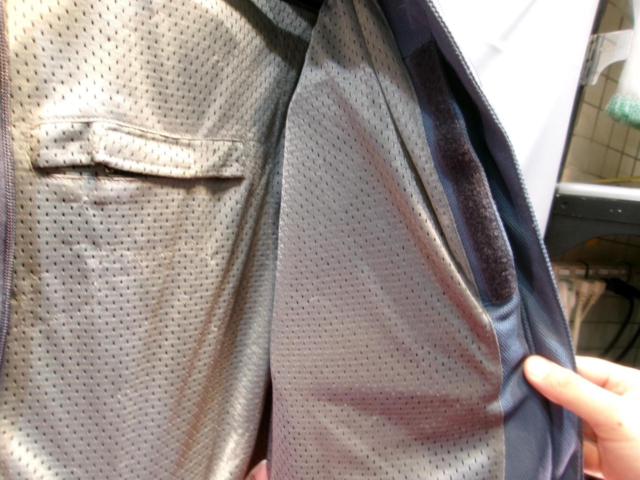 Size L
urbanism
UNJ-108
Hooded Stretch Mesh Jacket
blue