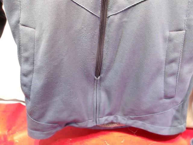 Size L
urbanism
UNJ-108
Hooded Stretch Mesh Jacket
blue