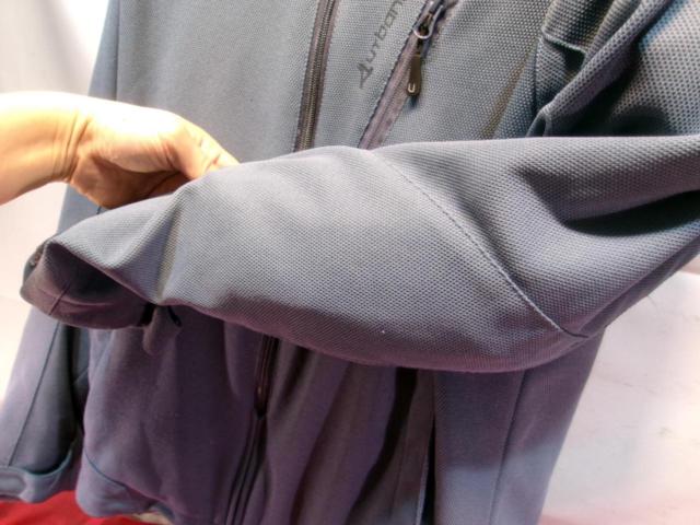 Size L
urbanism
UNJ-108
Hooded Stretch Mesh Jacket
blue
