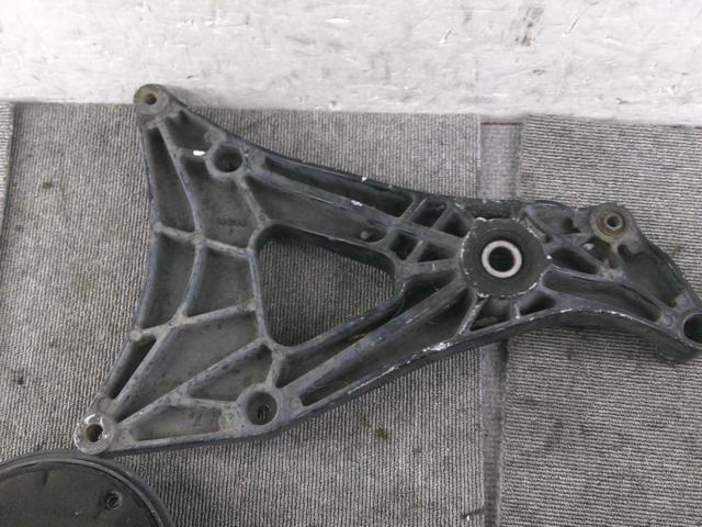 Majesty 250 (4HC)
Swingarm + Crankcase Cover + Cover 3-Piece Set