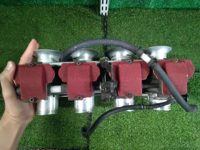 YOSHIMURA/MIKUNI
TMR
Carburetor
Removed from a GPZ900R (90's)
36Φ