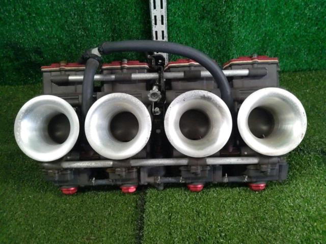 YOSHIMURA/MIKUNI
TMR
Carburetor
Removed from a GPZ900R (90's)
36Φ