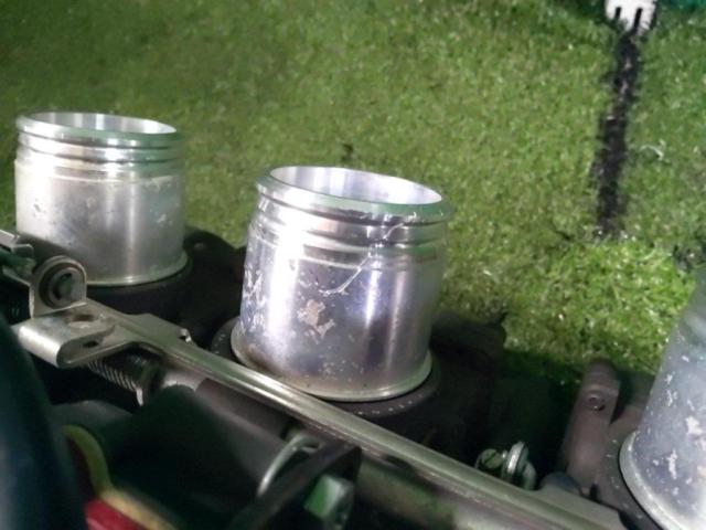 YOSHIMURA/MIKUNI
TMR
Carburetor
Removed from a GPZ900R (90's)
36Φ