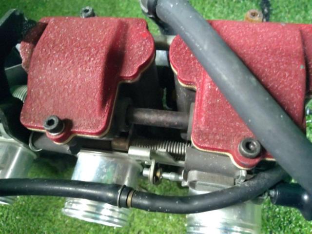 YOSHIMURA/MIKUNI
TMR
Carburetor
Removed from a GPZ900R (90's)
36Φ