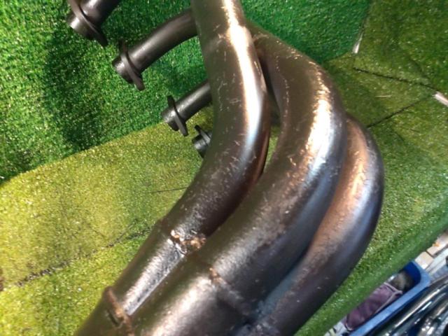 Moriwaki
Engineering Black Short Exhaust Pipe
One-piece muffler
CB400FOUR (NC36/’97-’01)
* With holes