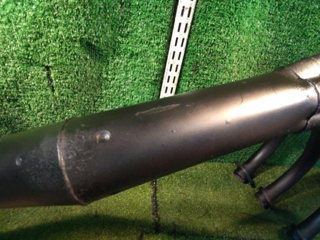 Moriwaki
Engineering Black Short Exhaust Pipe
One-piece muffler
CB400FOUR (NC36/’97-’01)
* With holes