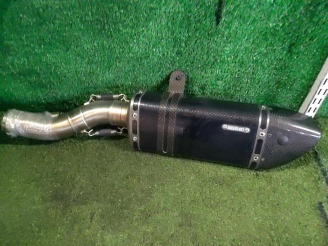 AKRAPOVIC
Hexagonal carbon slip-on silencer
Removal of CBR 250 RR (MC 51)
