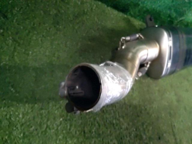 AKRAPOVIC
Hexagonal carbon slip-on silencer
Removal of CBR 250 RR (MC 51)