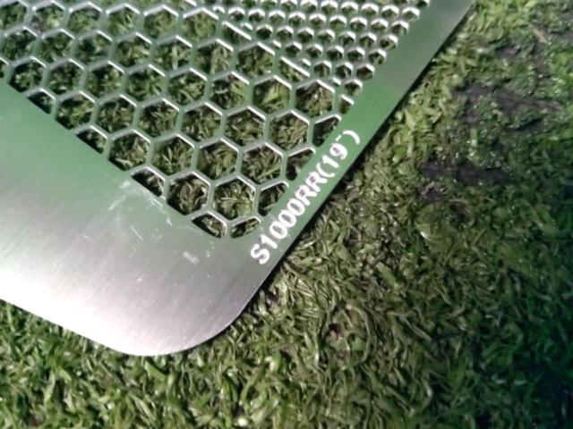 ETCHING
FACTORY (Etching Factory) Oil Cooler Guard
Radiator guard
S1000RR (19-20 years)
Unused