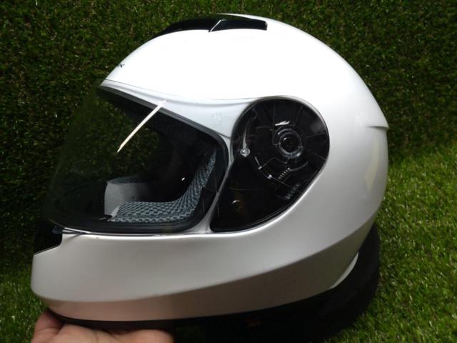 Lead Industries SF-12
Full-face helmet
Size: M (less 57-58cm)
white