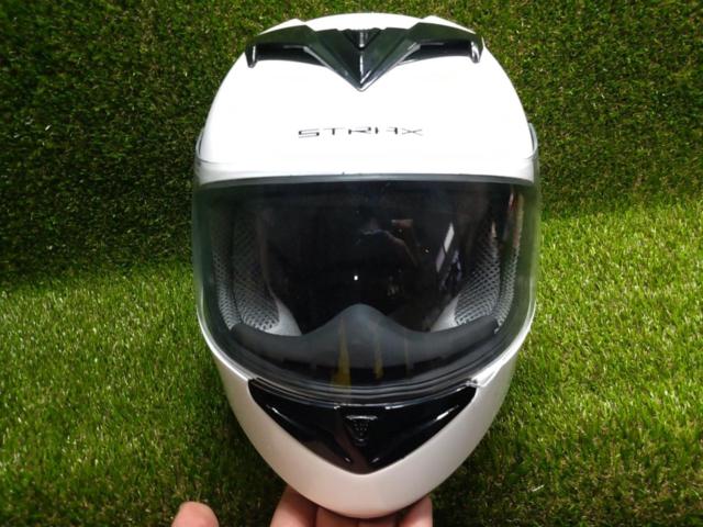 Lead Industries SF-12
Full-face helmet
Size: L (less than 59-60cm)
white
