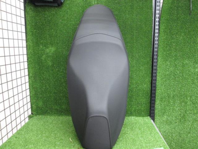 HONDA(ホンダ)PCX125/JF81 純正シート 品番77200-K97-T000 | やや傷や 