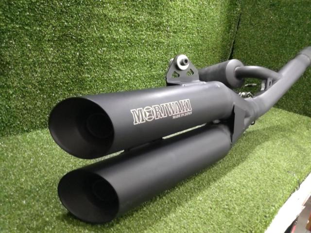 Moriwaki
Engineering (Moriwaki)
Cross Twin
Two out slip-on muffler
X350
('twenty three-)
JMCA:2024007180