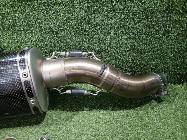 Excellent condition item in stock! AKRAPOVIC carbon slip-on
CBR250RR (MC51) ('17-'25)