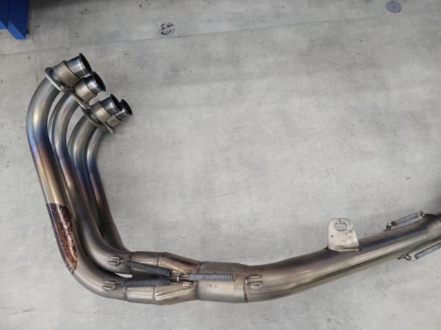 YOSHIMURA
Machine-bent titanium cyclone full exhaust muffler
CB400SF / SB (NC39)
