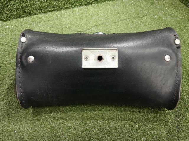 Harley-Davidson
Wind Shield Bag
Leather/Road King Classic
Part number: 58189-98