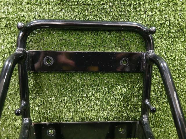 YAMAHA
Rear carrier
AXIS
Z
Q5K-YSK-105-E01
