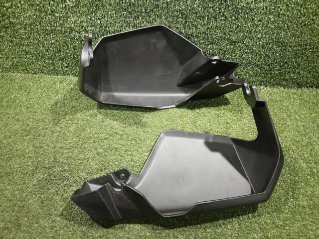 SUZUKI (Suzuki)
V Strom 650
Genuine knuckle guard
Right and left