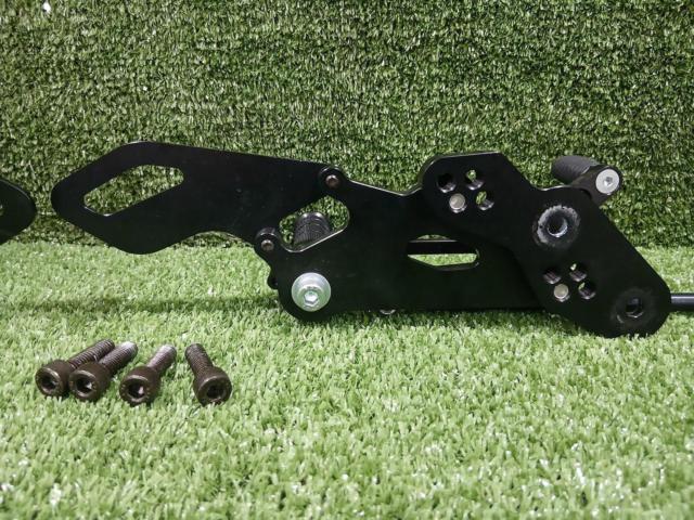 ★【STRIKER(ストライカー)】SPECIAL STEP KIT 4ポジション YAMAHA FZ-1/FAZER(‘06-‘14)