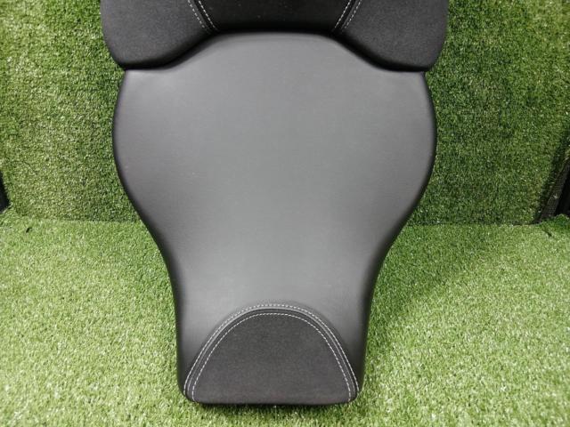 BMW genuine optional low seat
Removed from M1000XR (2025 model)