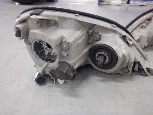 Toyota original (TOYOTA)
Headlight