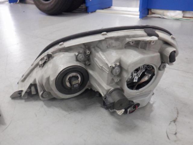 Toyota original (TOYOTA)
Headlight