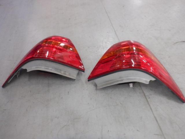 Toyota original (TOYOTA)
Tail lens