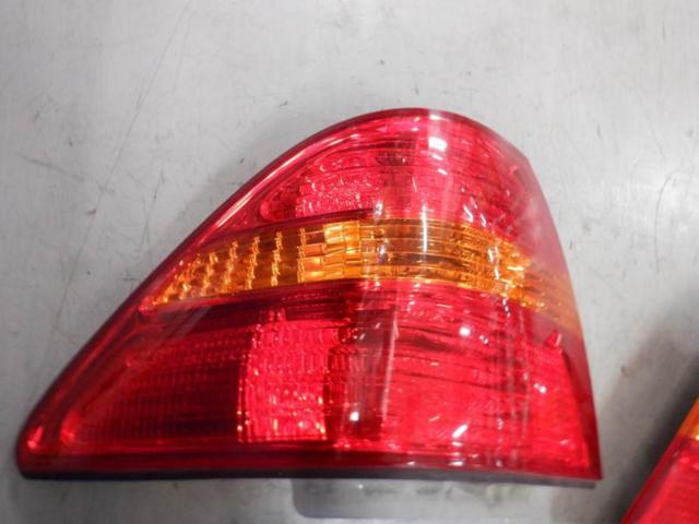 Toyota original (TOYOTA)
Tail lens