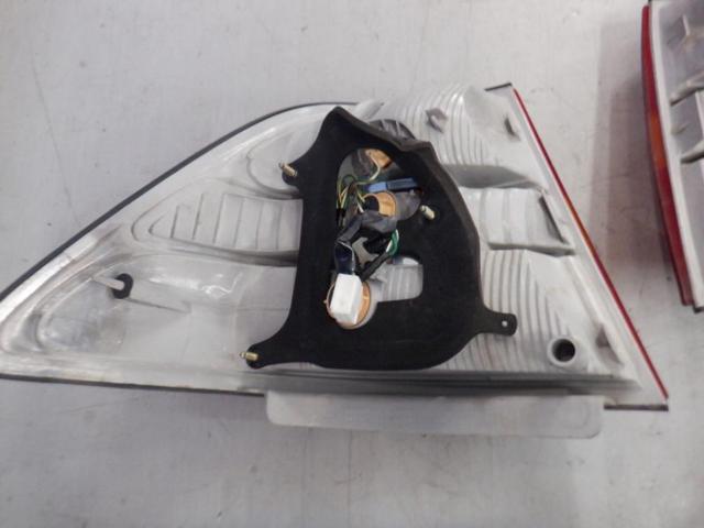 Toyota original (TOYOTA)
Tail lens