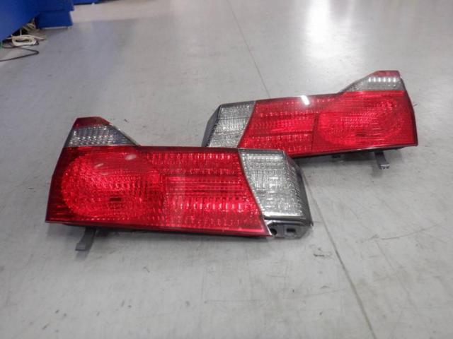 Toyota original (TOYOTA)
Tail lens
