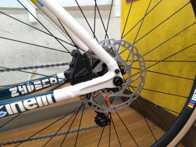 4大特価 Cinelli ZYDECO 2024年 700×37c 2x10s アルミロードバイク サイズ:49 マディドライ