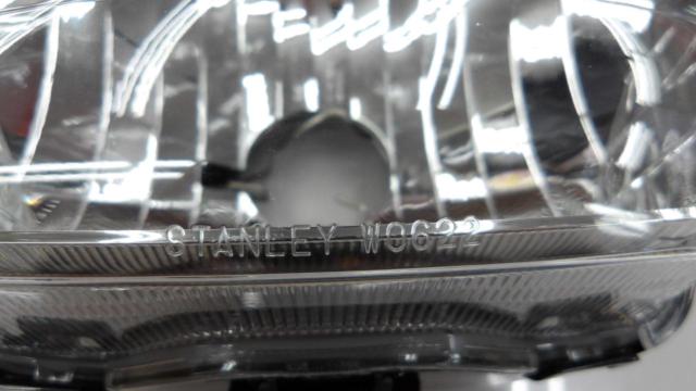 Honda genuine
Headlight unit
Super Cub 50 (AA04)